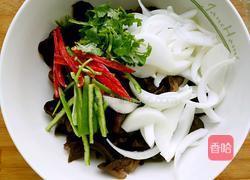 凉拌洋葱木耳的做法图解4