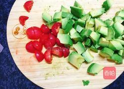 鲜贝鳄梨沙拉的做法图解7