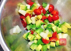 鲜贝鳄梨沙拉的做法图解8