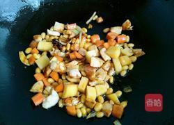 胡萝卜烧鸡肉的做法图解8