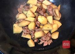 土豆块烧肉的做法图解4
