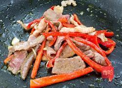 猪肝瘦肉炒意粉的做法图解3