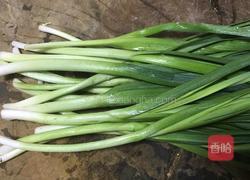 大蒜炒牛肉的做法图解1