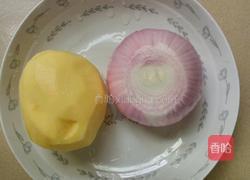 土豆洋葱炒肉丝的做法图解2