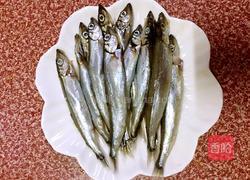 香煎多春鱼的做法图解2