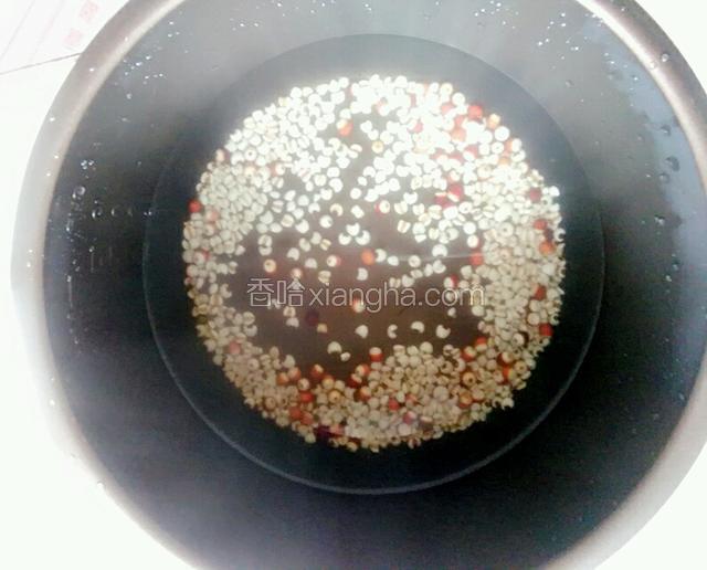 加入适量的热水
