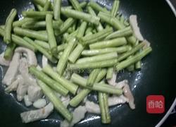 肉丝炒豆角的做法图解5