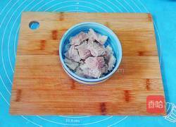 胡萝卜炖牛腩的做法图解4