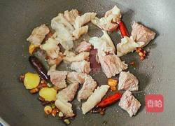 胡萝卜炖牛腩的做法图解6