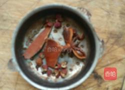 酱肉皮炒黄豆的做法图解3