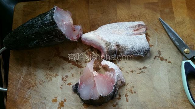 黑鱼洗净沥干