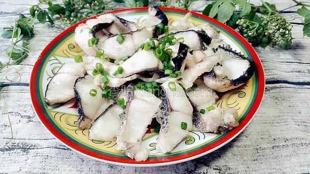 葱油黑鱼片