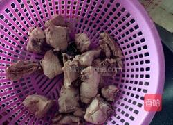 玉米排骨鲜汤的做法图解2