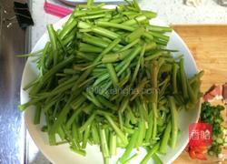 炒空心菜梗的做法图解2