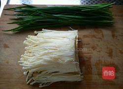 韭菜炒金针菇的做法图解1