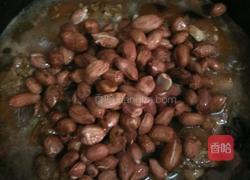 猪蹄焖花生的做法图解10