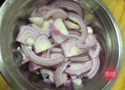木耳洋葱的做法图解2