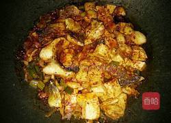 鲢鱼焖豆腐的做法图解8