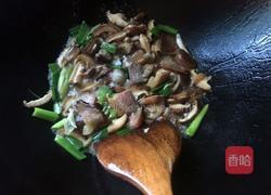香菇炒腊肉的做法图解9