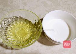 蛋清炒牛奶的做法图解2