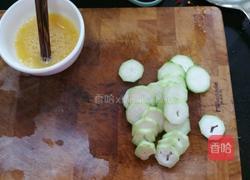 丝瓜蛋花汤的做法图解2