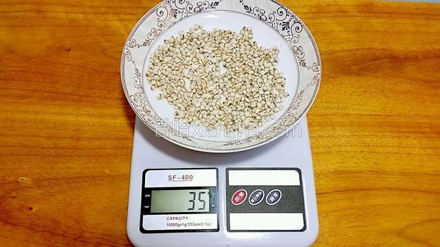 先称取35克薏米