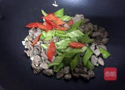 辣椒炒鸡心的做法图解8
