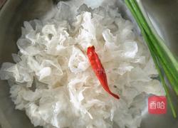 银耳鸡蛋羹的做法图解2