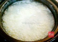 莲子百合红枣粥的做法图解4