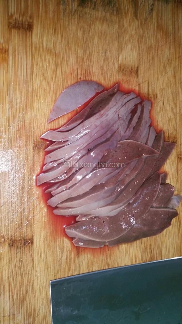 羊肝切薄片