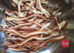 红油拌猪耳的做法图解2