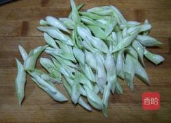 豆角炖粉条的做法图解2