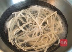 蛤蜊葱油拌面的做法图解2