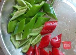 青椒炒卤牛肉的做法图解4