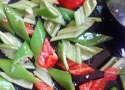 青椒炒卤牛肉的做法图解7