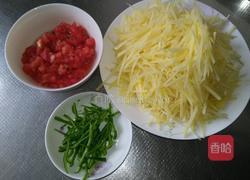 土豆丝炒西红柿的做法图解1