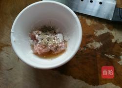 金针菇炒肉片的做法图解4