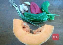 辣椒炒南瓜的做法图解1