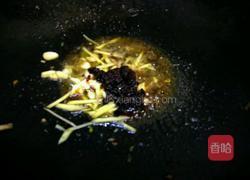 紫苏豉酱炒石螺的做法图解5