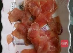 莲花白炒肉的做法图解1