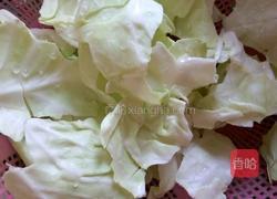 莲花白炒肉的做法图解2