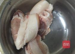 洋葱炒烧肉的做法图解3