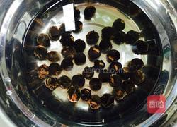 桂圆红枣粥的做法图解1