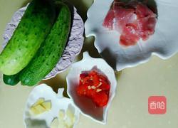 肉片炒青瓜的做法图解1