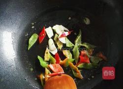 黑木耳拌核桃仁的做法图解5