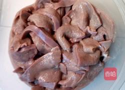 青椒炒猪肝的做法图解2