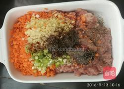 酸甜肉丸的做法图解2