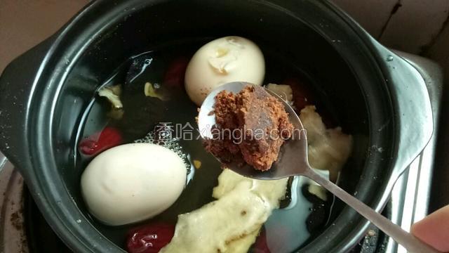 加入红糖，再煮几分钟即可。