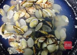 香辣爆炒花甲的做法图解2