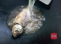 酱烧鲫鱼的做法图解3